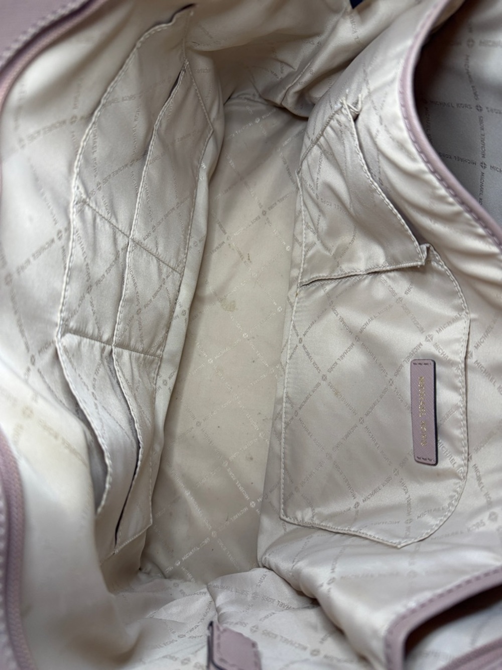 Michael Kors Pink Leather Tote with Matching Wallet - Picture 9 of 15